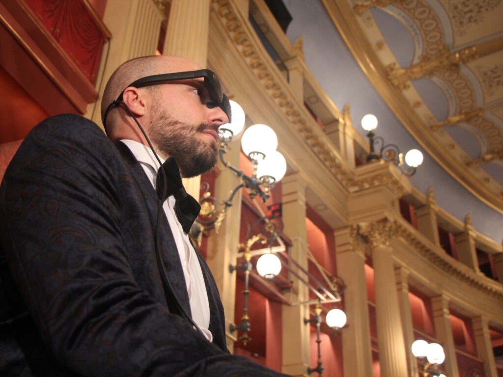 Die Bayreuther Festspiele GmbH sucht für die Saison 2025 ab 24.06.2025 bis zum 29.08.2025 für die Produktion „Parsifal“ von Jay Scheib, in der Augmented Reality (AR) Brillen eingesetzt werden, Mitarbeiter*innen im Augmented Reality (AR) Service (m/w/d).