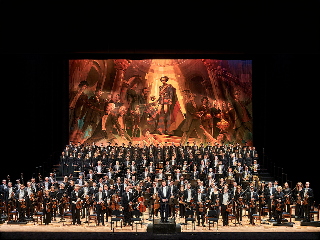 the Bayreuth Festival orchestra with conductor Christian Thielemann