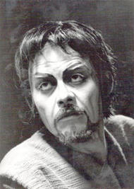 Thomas Stewart als Amfortas. Parsifal (Inszenierung von Wieland Wagner 1951 – 1973)
