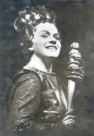 <b>Irene Dalis als Ortrud</b>. Lohengrin (Inszenierung von Wieland Wagner 1958 – 1962)
