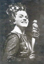 Irene Dalis als Ortrud. Lohengrin (Inszenierung von Wieland Wagner 1958 – 1962)
