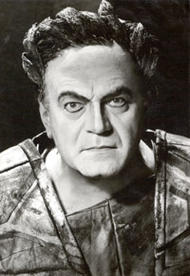 Josef Greindl als Hagen. Der Ring des Nibelungen (Inszenierung von Wieland Wagner 1965 – 1969)
