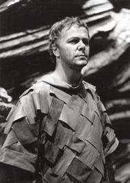 Martin Egel als Steuermann. Tristan und Isolde (Inszenierung von Jean-Pierre Ponnelle 1981 – 1987)
