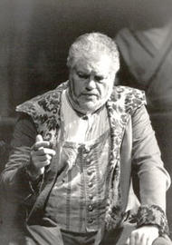 Manfred Schenk als Veit Pogner. Die Meistersinger von Nürnberg (Inszenierung von Wolfgang Wagner  1981 – 1988)
