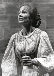 Margarete Schiml als Magdalene. Die Meistersinger von Nürnberg (Inszenierung von Wolfgang Wagner  1981 – 1988)
