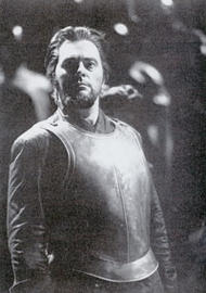 <b>Bernd Weikl als Heerrufer</b>. Lohengrin (Inszenierung von Götz Friedrich 1979 – 1982)
