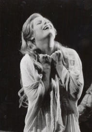 Jeannine Altmeyer als Sieglinde. Der Ring des Nibelungen (Inszenierung von Peter Hall 1983 – 1986)
