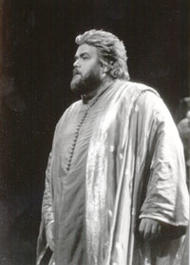 Timothy Jenkins als Froh. Der Ring des Nibelungen (Inszenierung von Peter Hall 1983 – 1986)
