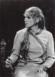 Lisbeth Balslev als Gutrune. Der Ring des Nibelungen (Inszenierung von Peter Hall 1983 – 1986)
