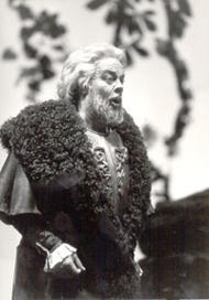 <b></noscript>Matti Salminen als König Marke</b>. Tristan und Isolde (Inszenierung von Jean-Pierre Ponnelle 1981 – 1987)
