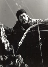<b></noscript>Philip Kang als Fafner</b>. Der Ring des Nibelungen (Inszenierung von Harry Kupfer 1988 – 1992)
