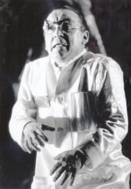 Helmut Pampuch als Mime. Der Ring des Nibelungen (Inszenierung von Harry Kupfer 1988 – 1992)
