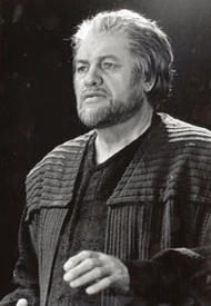 Manfred Schenk als Gurnemanz. Parsifal (Inszenierung von Wolfgang Wagner 1989 – 2001)
