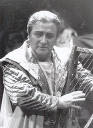 Eike Wilm Schulte als Wolfram von Eschenbach. Tannhäuser (Inszenierung von Wolfgang Wagner 1985 – 1995)
