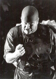 Ekkehard Wlaschiha als Alberich. Der Ring des Nibelungen (Inszenierung von Alfred Kirchner 1994 – 1998)
