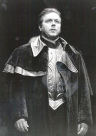 Robert Dean Smith als Lohengrin. Lohengrin (Inszenierung von Keith Warner 1999 - 2005)
