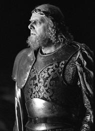 Reinhard Hagen als König Heinrich. Lohengrin (Inszenierung von Keith Warner 1999 - 2005)
