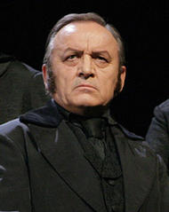 Helmut Pampuch als 2. Edler. Lohengrin (Inszenierung von Keith Warner 1999 – 2005)
