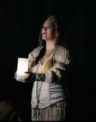 <b></noscript>Adrianne Pieczonka als Sieglinde</b>. Der Ring des Nibelungen (Inszenierung von Tankred Dorst 2006 – )