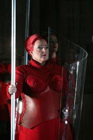 <b>Linda Watson als Brünnhilde in »Die Walküre«</b>. Der Ring des Nibelungen (Inszenierung von Tankred Dorst 2006 – )