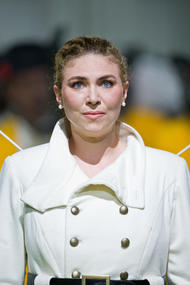Annette Dasch als Elsa. Lohengrin (Inszenierung von Hans Neuenfels 2010)