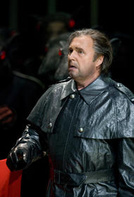 Hans-Joachim Ketelsen als Telramund. Lohengrin (Inszenierung von Hans Neuenfels 2010)
 