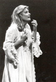Jeannine Altmeyer als Sieglinde. Ring des Nibelungen (Inszenierung Patrice Chéreau 1976-1980)