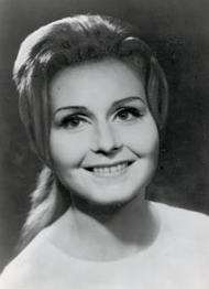  Hannelore Bode als Elsa von Brabant.  Lohengrin (Inszenierung von Wolfgang Wagner 1967 - 1972)