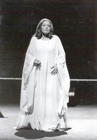 <p></noscript><b> Dame Gwyneth Jones als Brünnhilde. </b> Der Ring des Nibelungen (Inszenierung von Patrice Chéreau 1976 - 1980)</p>