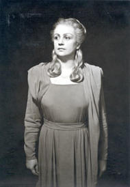 <b> Ira Malanuik als Fricka.</b> Der Ring des Nibelungen (Inszenierung von Wieland Wagner 1951 - 1958)