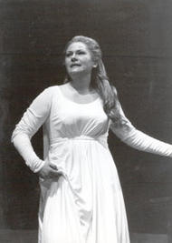  Eva Marton als Elisabeth. Tannhäuser (Inszenierung von Götz Friedrich 1972 -1978)
