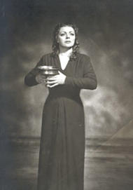  Martha Mödl als Isolde.  Tristan und Isolde (Inszenierung von Wieland Wagner 1952 - 1953)