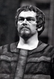  Gerd Nienstedt als Heerrufer. Lohengrin (Inszenierung von Wolfgang Wagner 1967 - 1972)