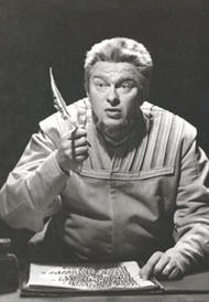 <b> Gerd Nienstedt als Fritz Kothner.</b> Die Meistersinger von Nürnberg (Inszenierung von Wolfgang Wagner  1968 -1976)