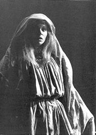 <b></noscript> Hanna Schwarz als Erda.</b>  Der Ring des Nibelungen (Inszenierung von Patrice Chéreau 1976 - 1980)