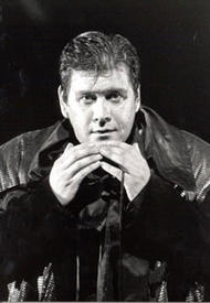<b> Roland Wagenführer als Lohengrin.</b> Lohengrin (Inszenierung von Keith Warner 1999 - 2005)