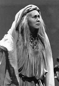 <b></noscript> Ortrun Wenkel als Erda.</b> Der Ring des Nibelungen (Inszenierung von Patrice Chéreau 1976 - 1980)