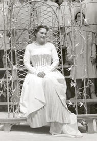 Lore Wissmann als Eva.  Die Meistersinger von Nürnberg (Inszenierung von Wieland Wagner  1956 -1961)
