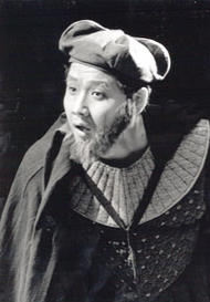  Kwangchul Youn als Nachtwächter. Die Meistersinger von Nürnberg (Inszenierung von Wolfgang Wagner  1996 - 2002)
