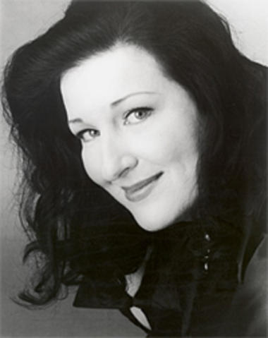 Portraitfoto Adrienne Dugger (2003)